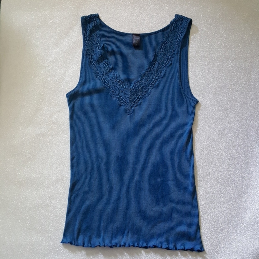Banana Republic tops size Petite L &  regular XL